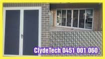 RYDE SCREEN  DOOR  0451 001 060